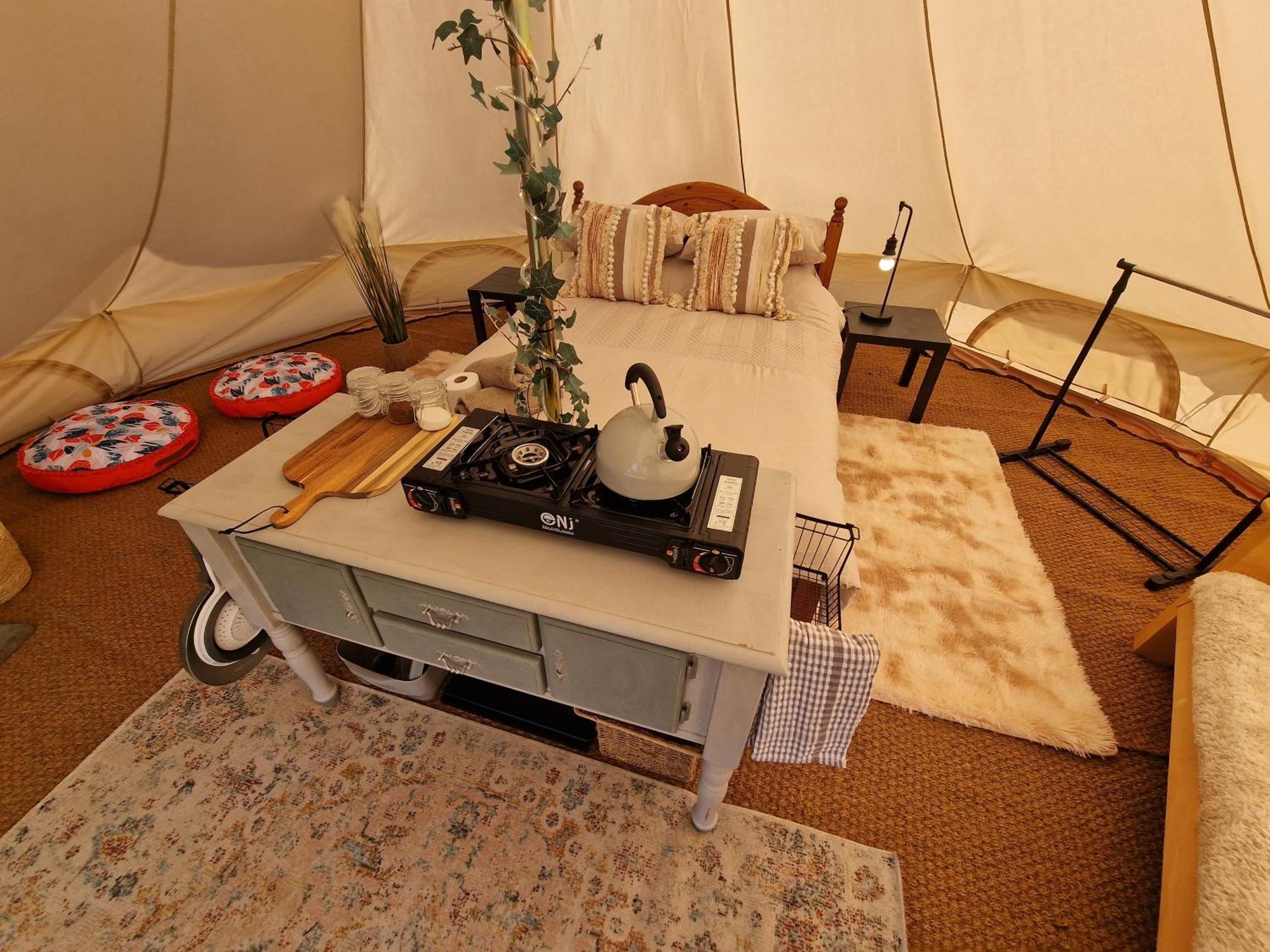 Beautiful 1-Bed Bell Tent In Holyhead Buitenkant foto